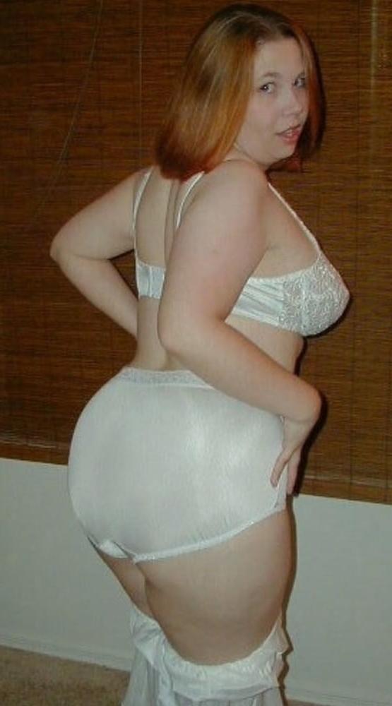 25P Women in Nylon Panties 2