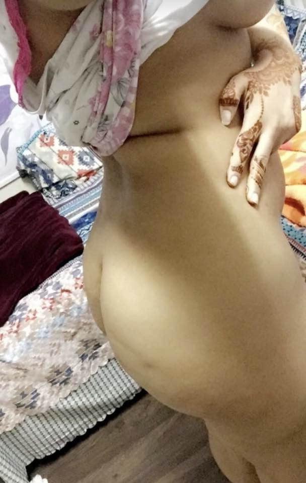 8P Hot 32 yo Moroccan wife