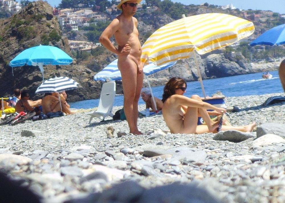 25P 0791 Nude beach scenery