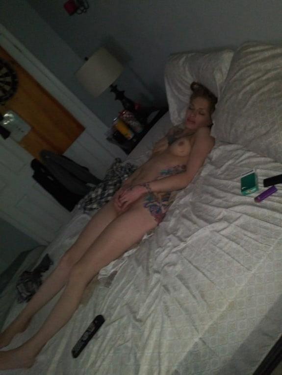 16P Kennedy saggy wrinkled empty floppy hanging tits tatoo pt 1