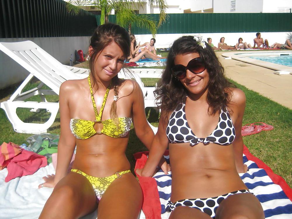 25P Group of girls Vote which one would get fucked first.