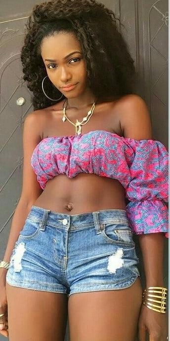 25P EBONY NO NUDE 44