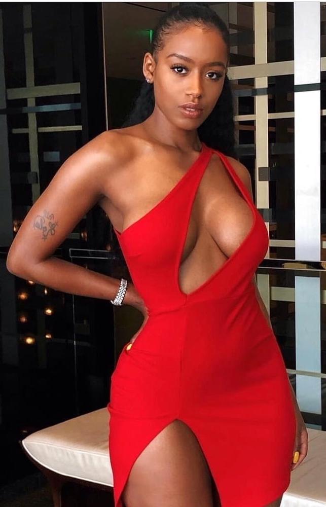 25P EBONY NO NUDE 44