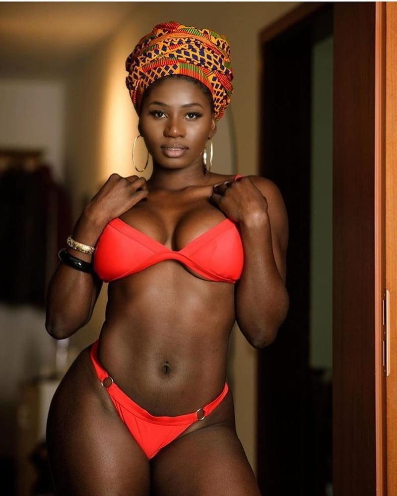 25P EBONY NO NUDE 44