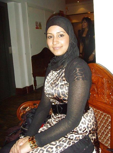 10P UK sexy paki sluts