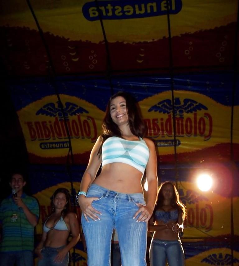 22P Club babe - latinas  01