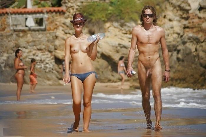 25P 0778 Various Nude Beach Couples
