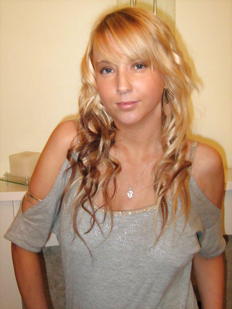 9P Nice Teeny shows her saggy boobs