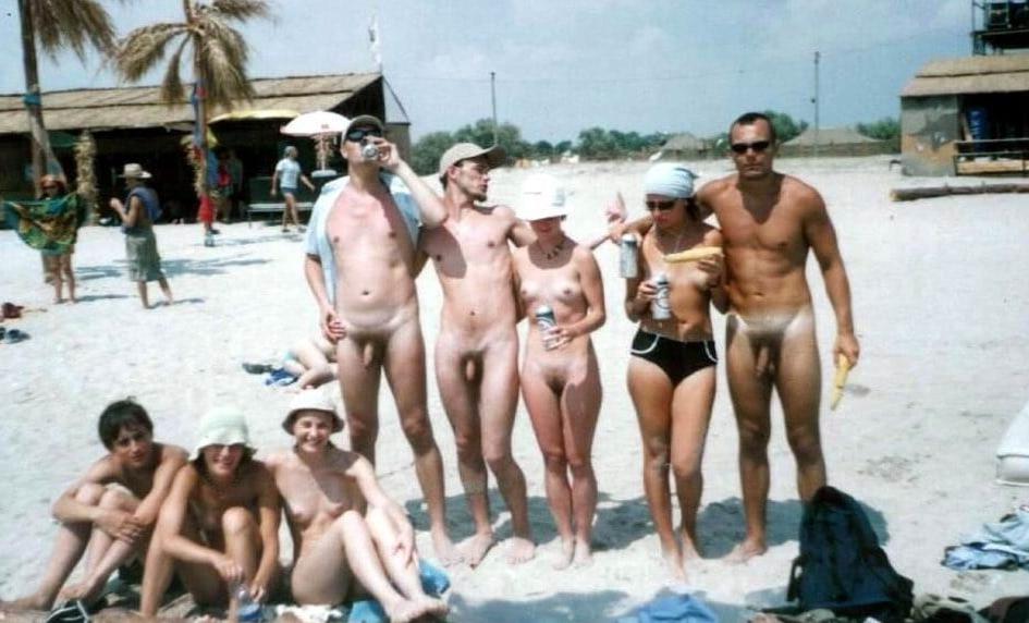 25P 0775 Very old nude beach photo.
