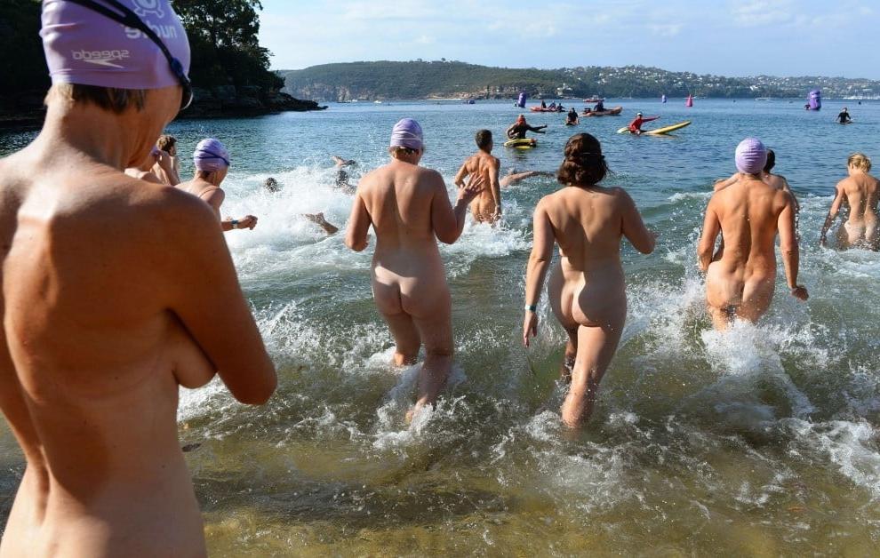 25P 0775 Very old nude beach photo.