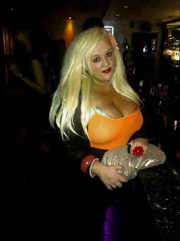 24P SLUTS IN CLUBS