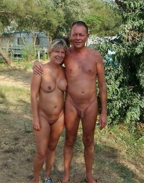 25P Nudist Campers and Beach Goers 7