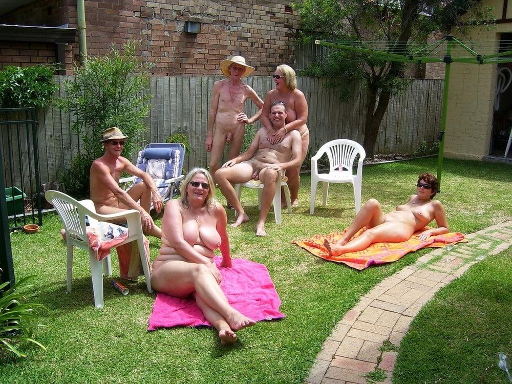 25P Nudist Campers and Beach Goers 7