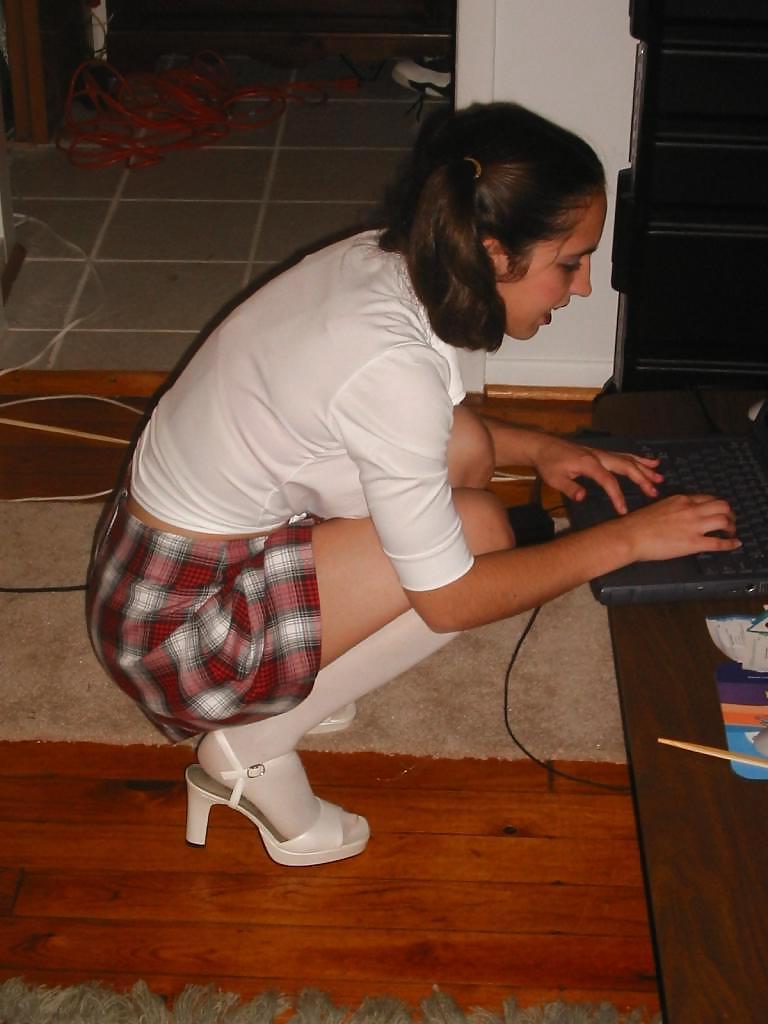 25P LATINA POSING IN SCHOOLDRESS
