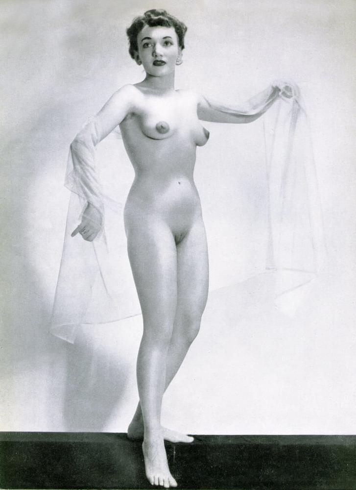 25P Black and White 37
