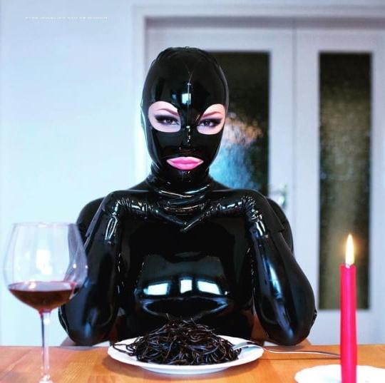 25P Drinking in latex  rubber or leather