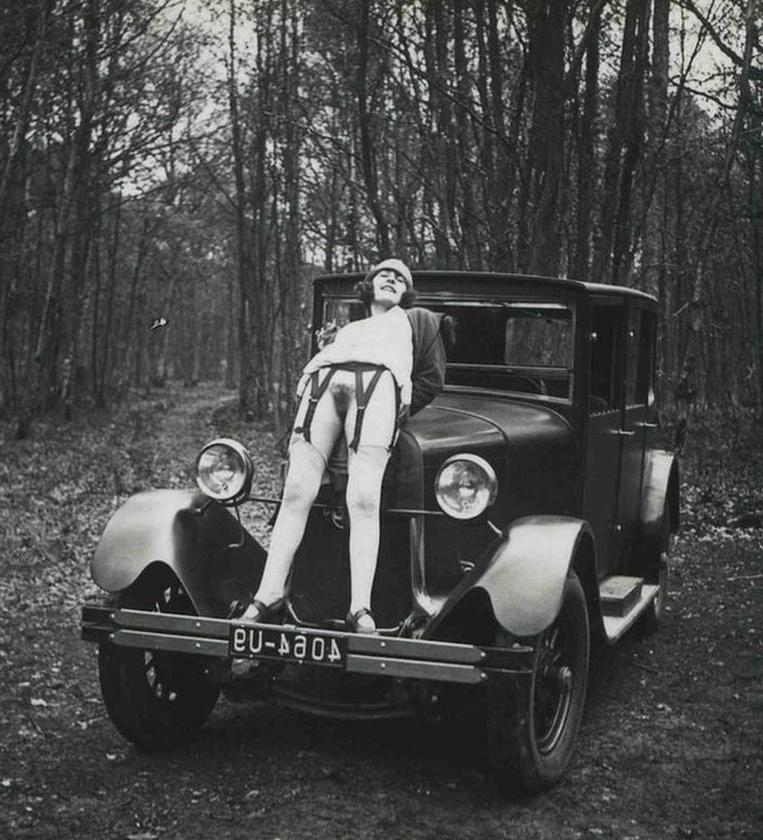 25P Black and White 4