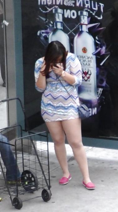 6P New York Bus Stop Girls