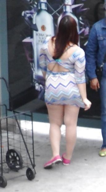 6P New York Bus Stop Girls