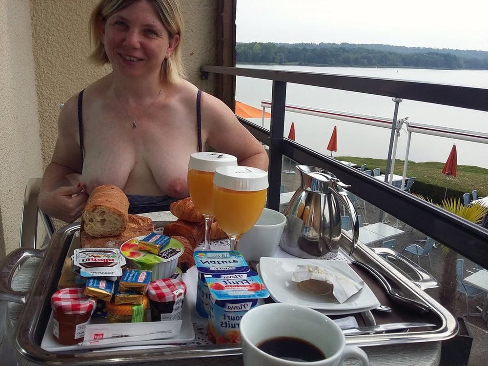 25P Older and hot 106 (Saggy tits)