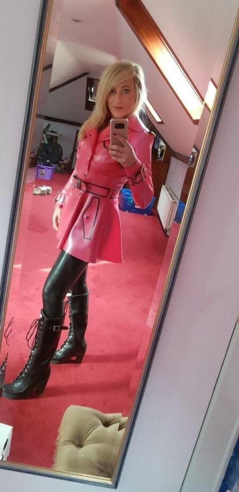 25P Latex amateur and selfie 108