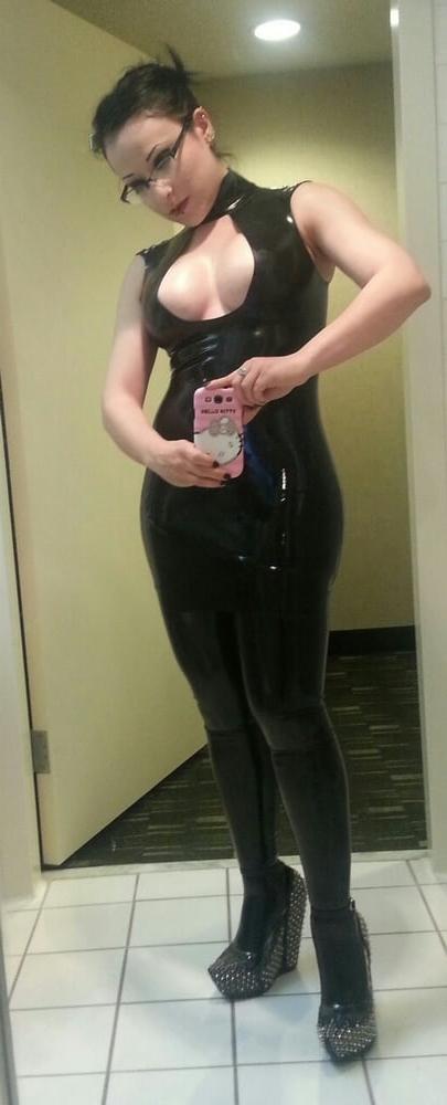 25P Latex amateur and selfie 108