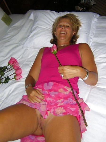 25P Debaixo da saia 44 - Under the skirt 44