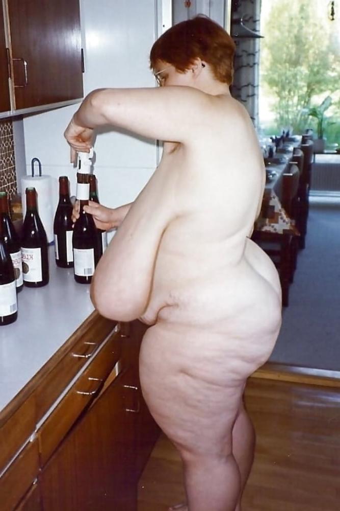 25P Mamelles de salope a traire 5 (saggy tits of slut to fuck)