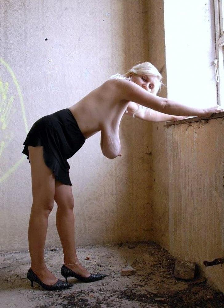 25P Mamelles de salope a traire 5 (saggy tits of slut to fuck)