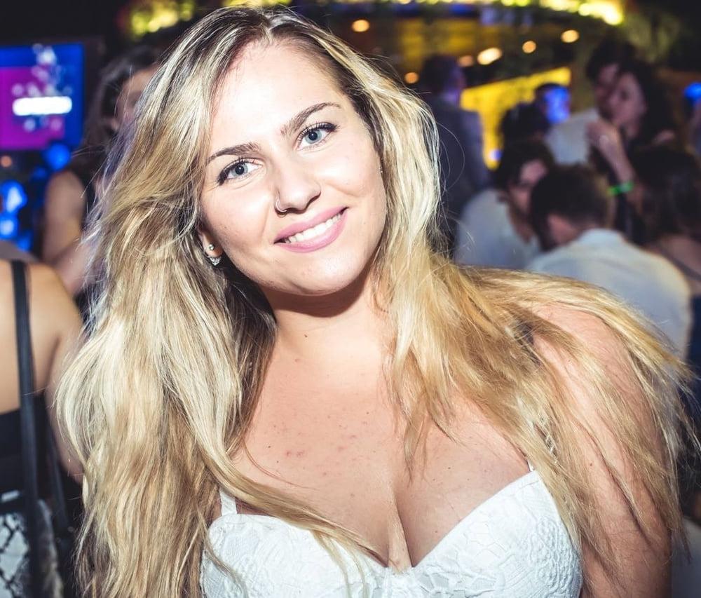 20P Girls partying in club - Paris #93
