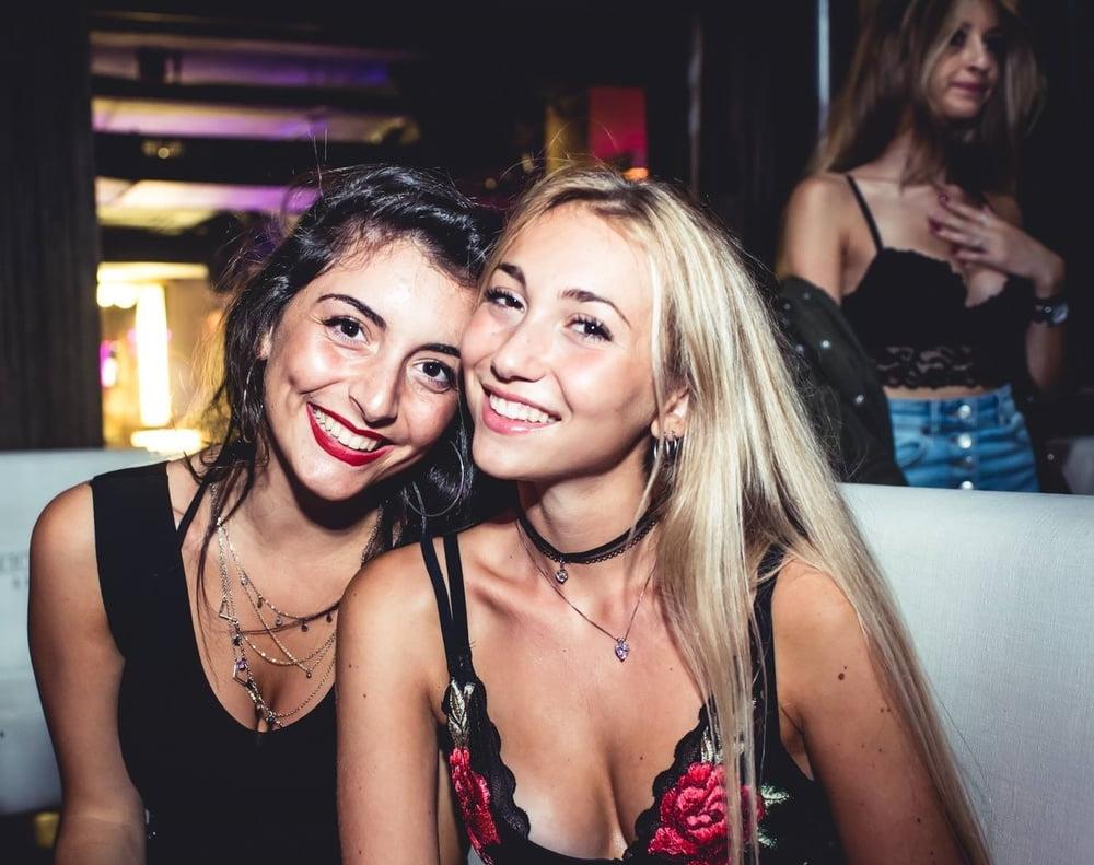 20P Girls partying in club - Paris #93