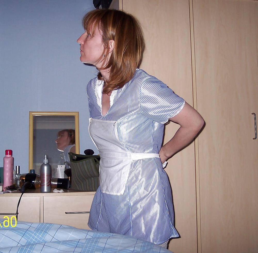 25P Hairy Mature UK Wife