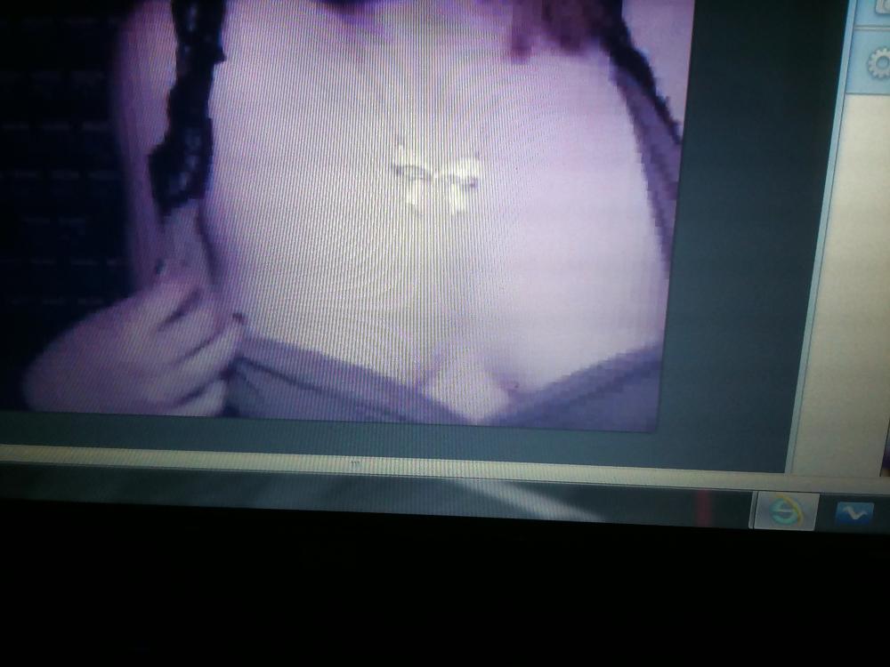 16P Webcam chattin