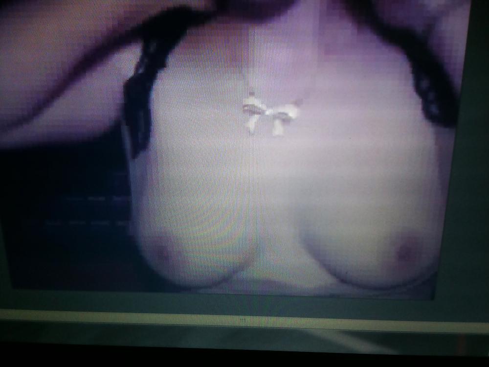 16P Webcam chattin