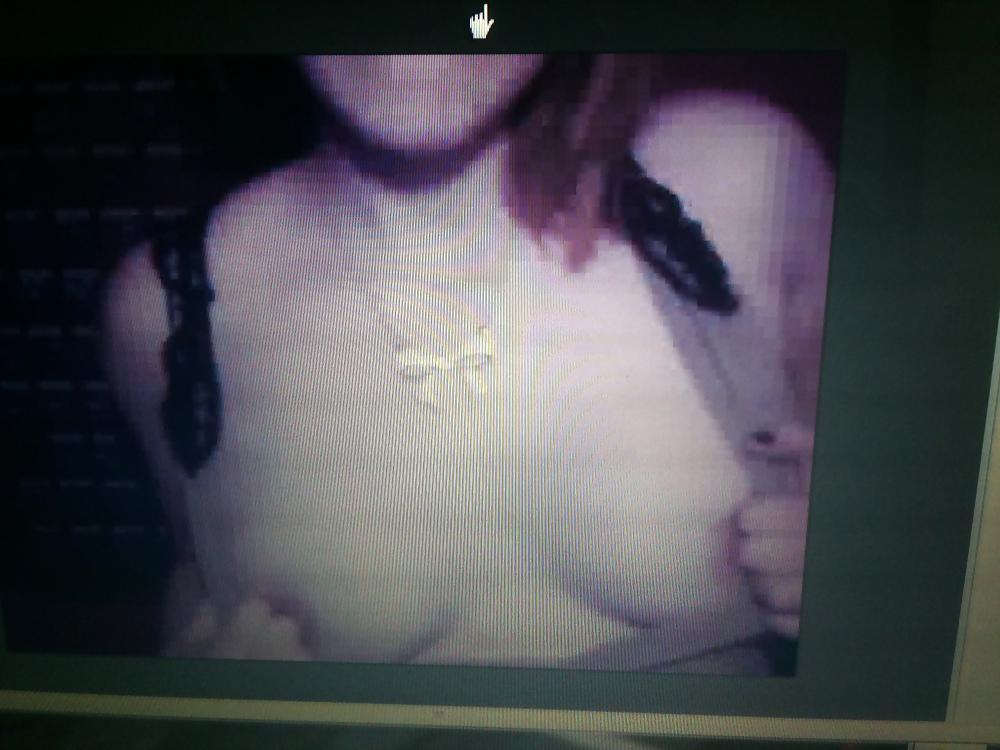 16P Webcam chattin