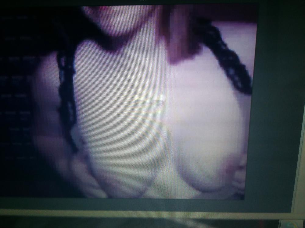 16P Webcam chattin