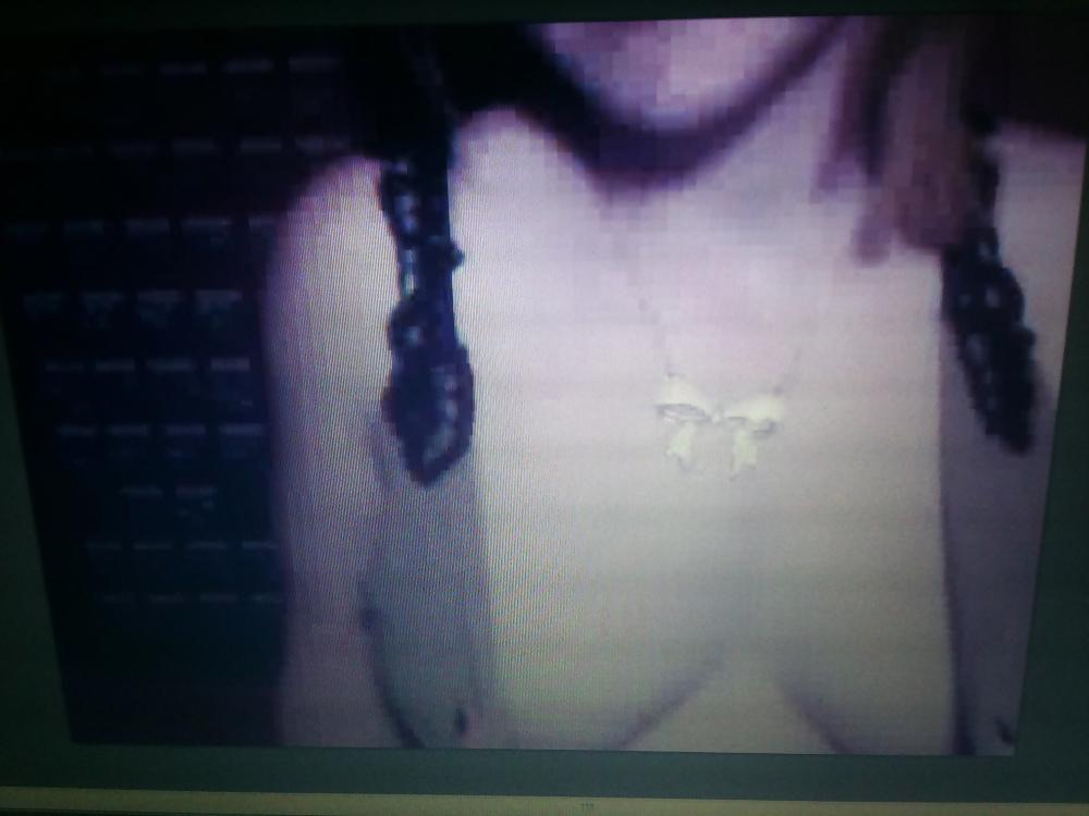 16P Webcam chattin