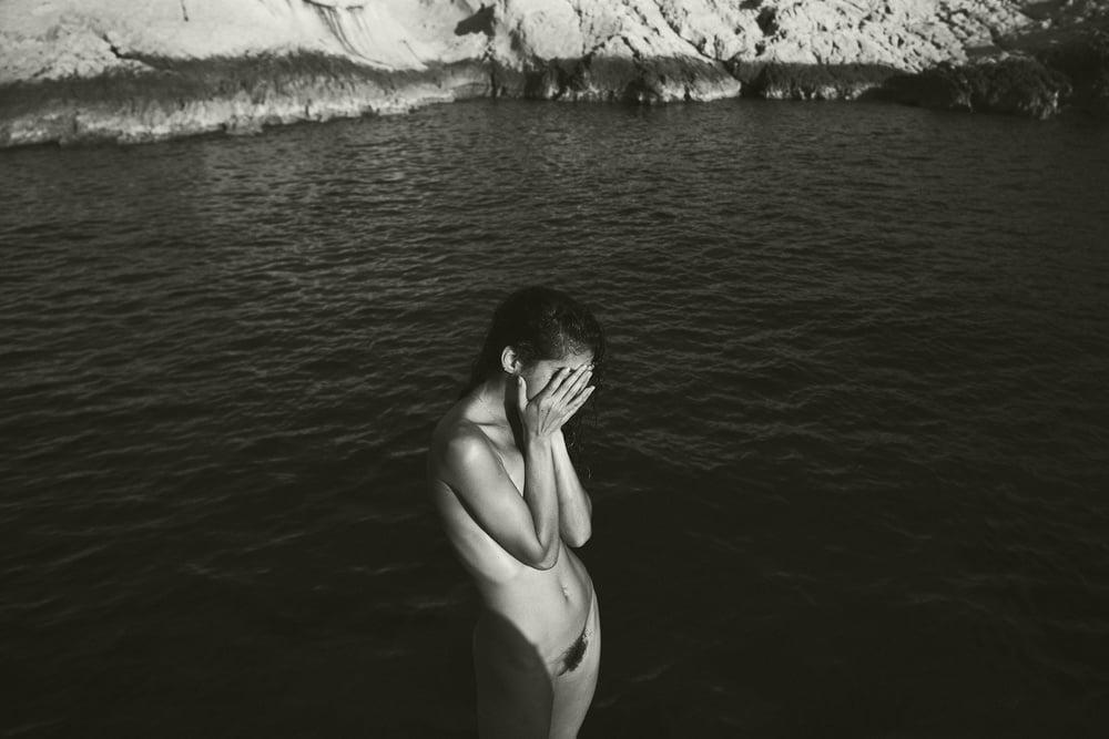 25P Emilie Payet nude jan 2018