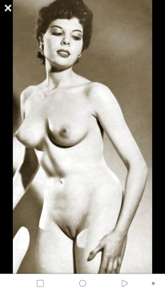 25P Black and White 36