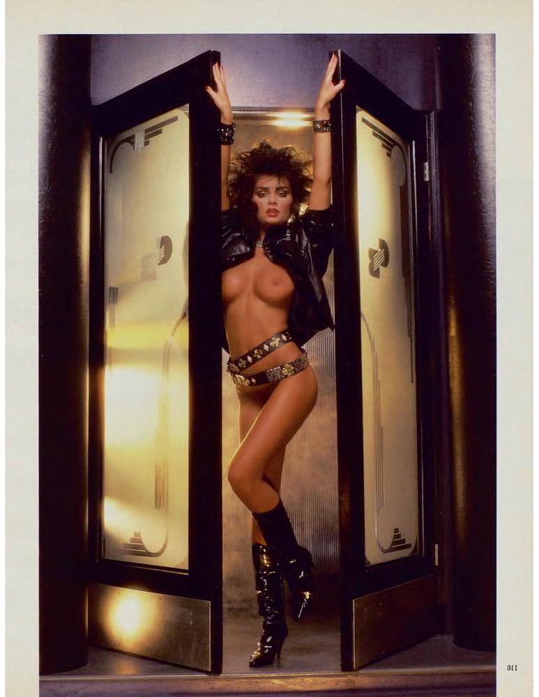 25P Playboy Magazine (July '86) - Nude Photos Only