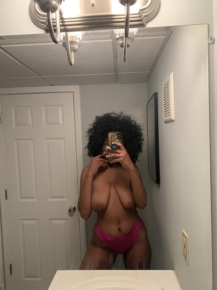 25P More Saggy Tits