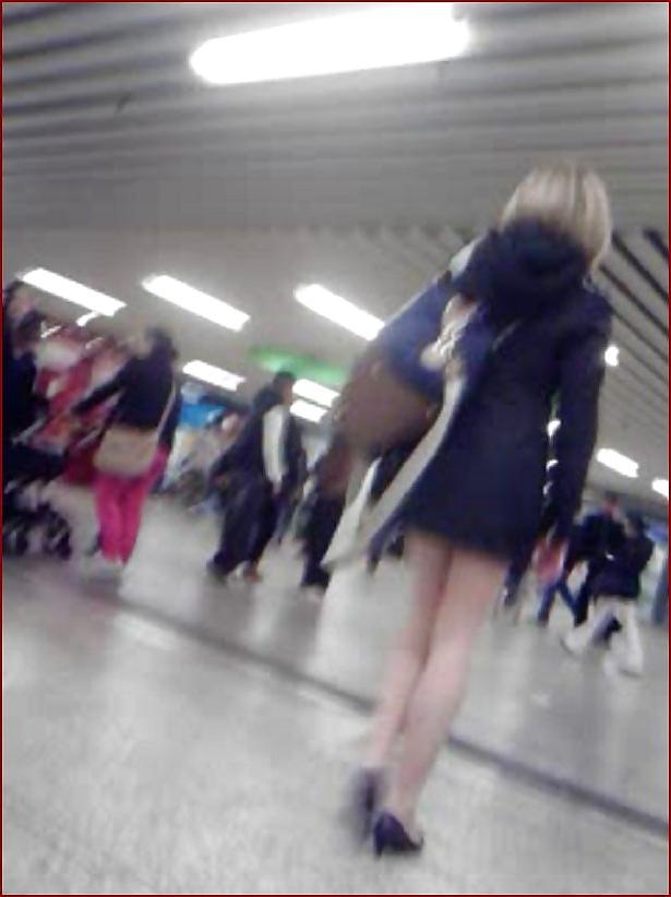 24P Blond business woman upskirt