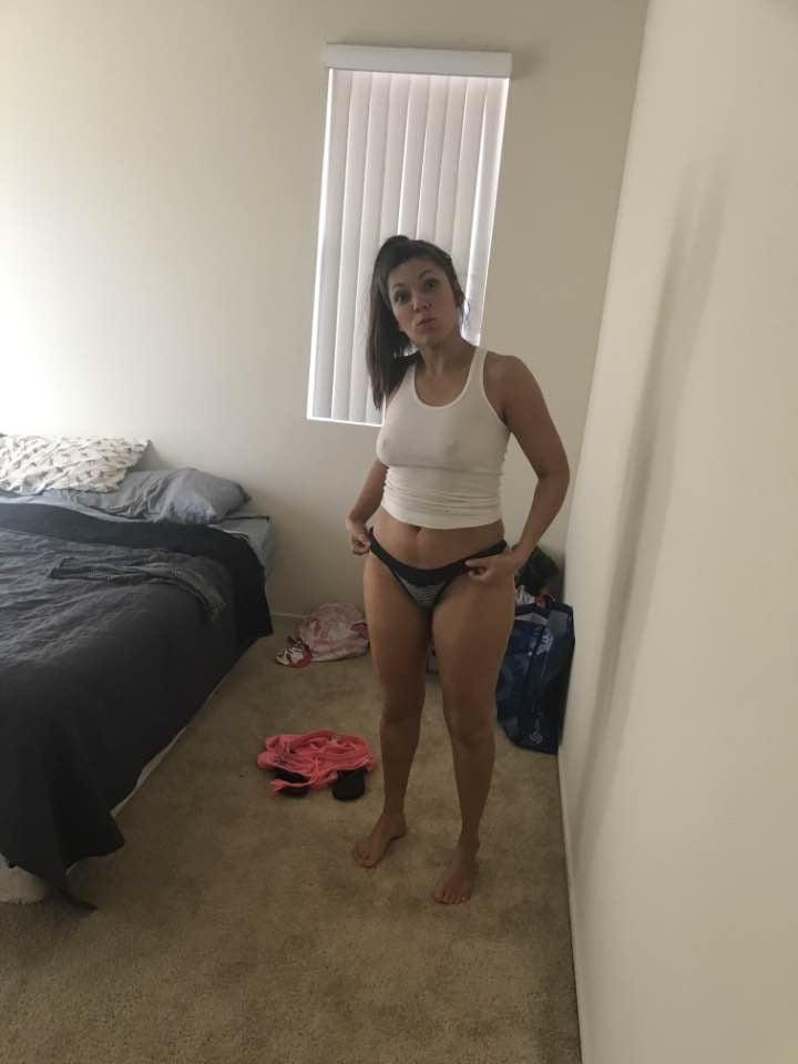 25P Nude Wives Dressing 1