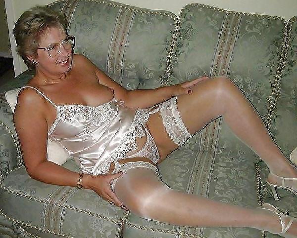 25P Grannys in satin lingerie 2