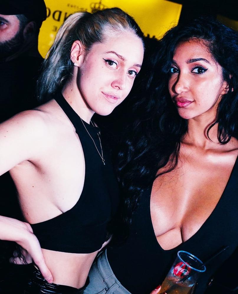 20P Girls partying in club - Paris #92