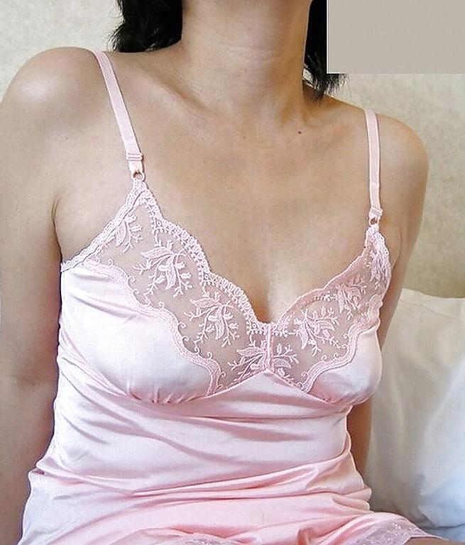 25P Satin slips