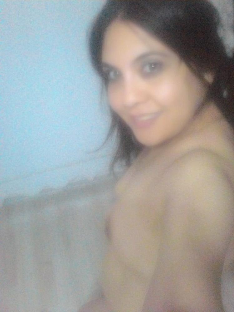 20P Me nude 4