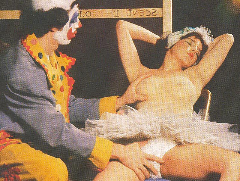 17P Danseuse Salope & Clown Pervers