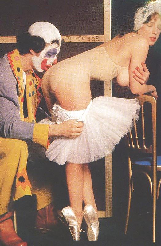 17P Danseuse Salope & Clown Pervers