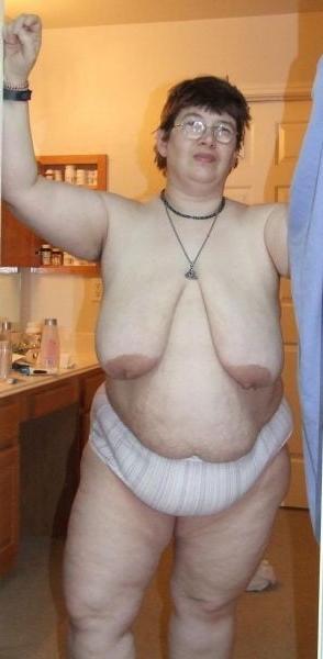 25P Mamelles de salope a traire 4 (saggy tits of slut to fuck)